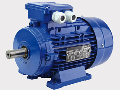 Moteur triphasé